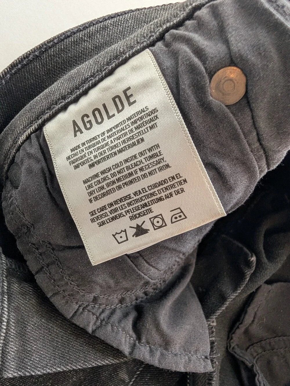 AGOLDE Sophie Crop Distressed Skinny Jeans in Washed Black